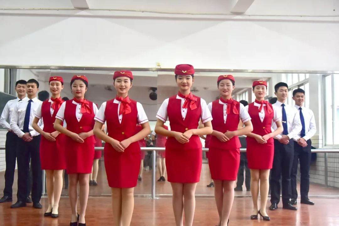 我校旅游管理系高鐵實訓(xùn)基地正式投入使用